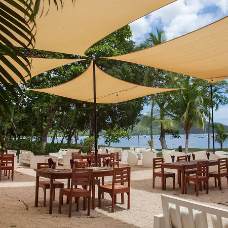 Café de Playa Beach Front Hotel
