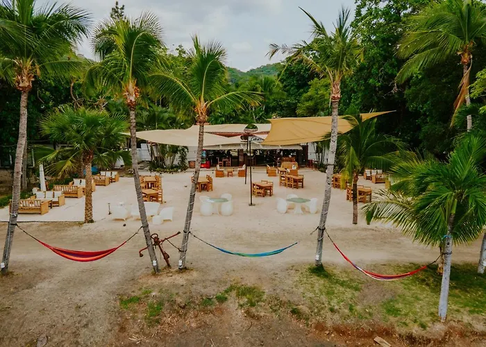 Café De Playa Front Hotel Coco