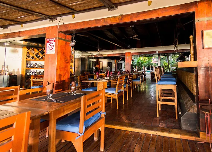 Café De Playa Front Coco