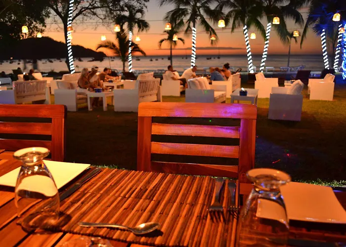 Café De Playa Front Coco