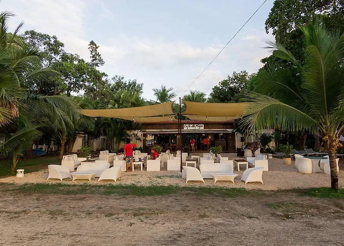 Café De Playa Front Hotel Coco